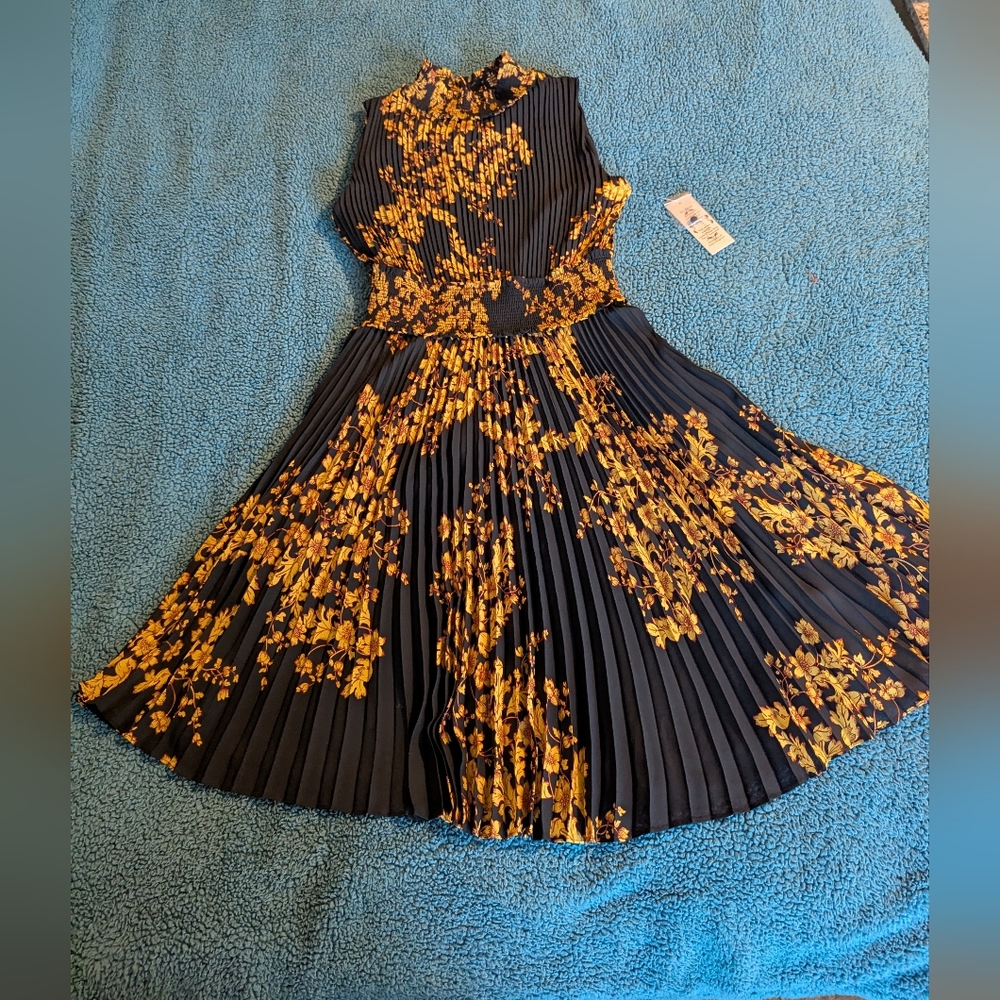 Nanette Lepore Dress Size 12 Black Gold Floral Pleated Sleeveless Boho Elegant